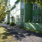 Green * פארנו